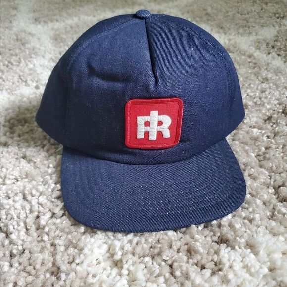 Vintage Snapback Trucker Hat - Picture 2 of 6